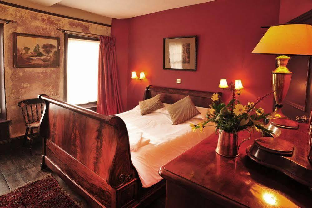 Black Swan Hotel Devizes Exterior foto